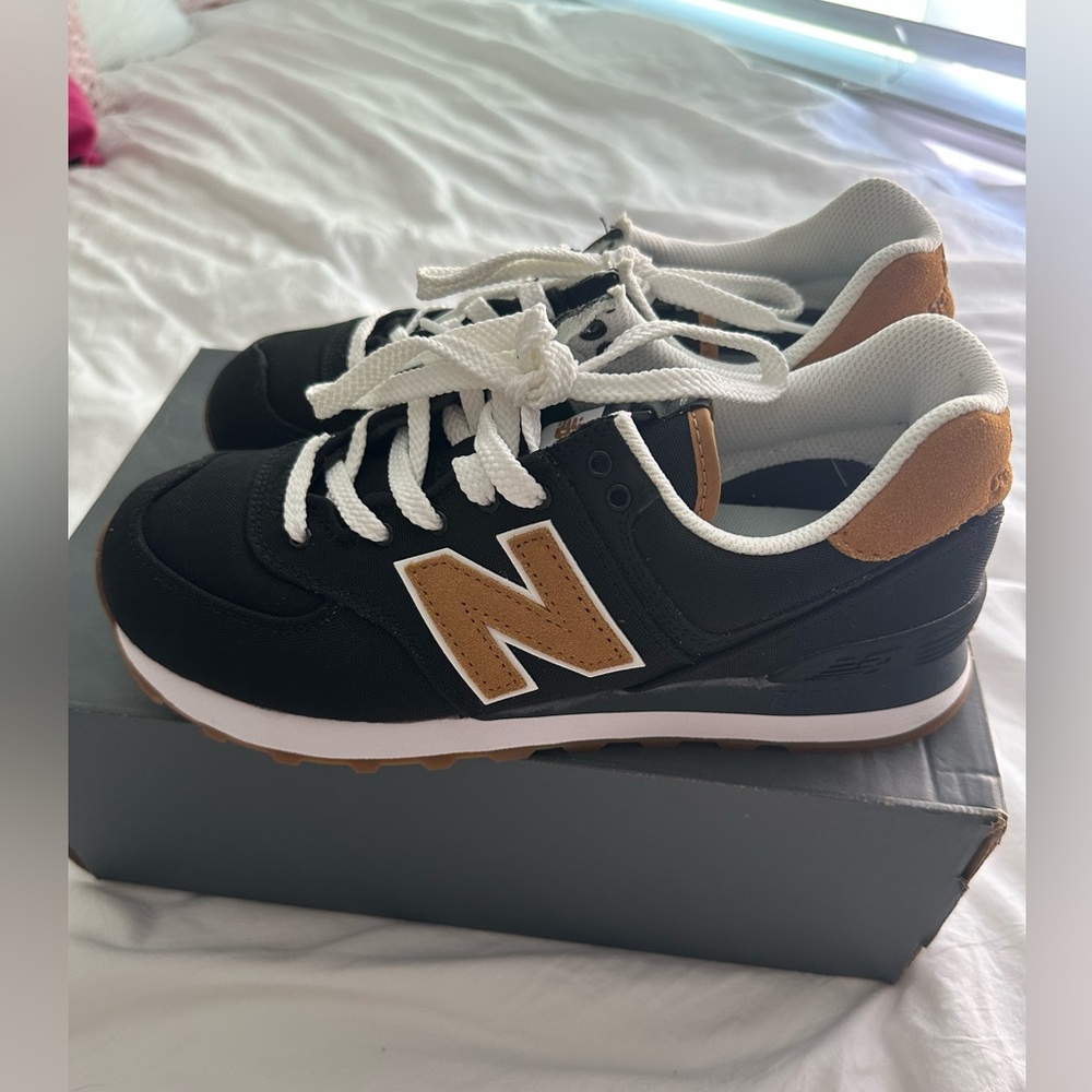 New Balance Classics Women's Shoes